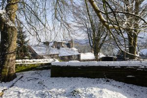 haworth cemetery jan 2013 1115 sm.jpg